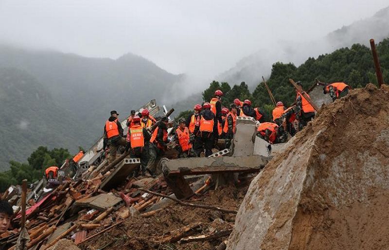 A landslip in Yunnan, China, burying 47 persons