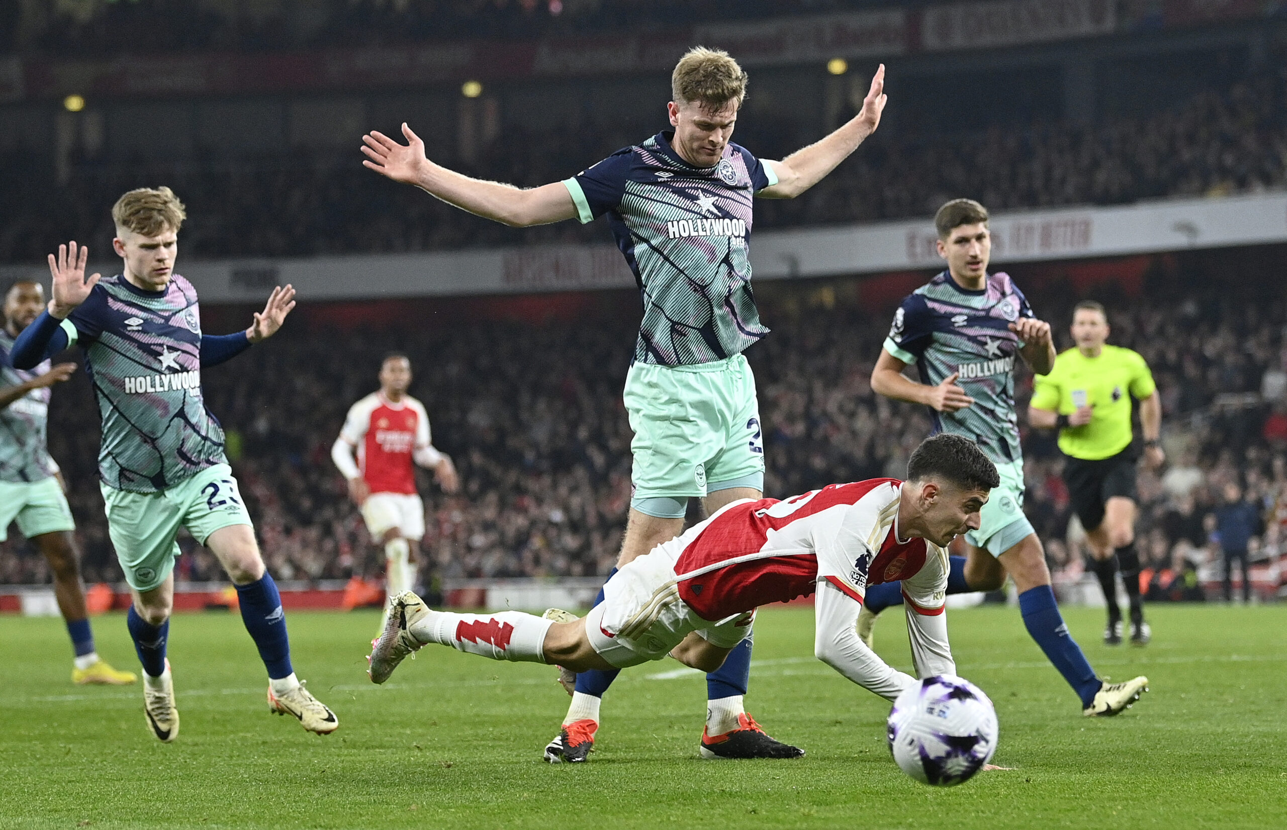 Havertz’s late goal puts Arsenal top, Frank fumes