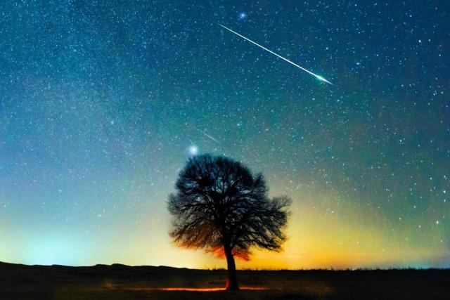 Lyrid Meteor Shower peaks tonight with 18 shooting stars hourly